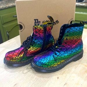New Dr. Martens Kids 1460 Pascal J Size US 3